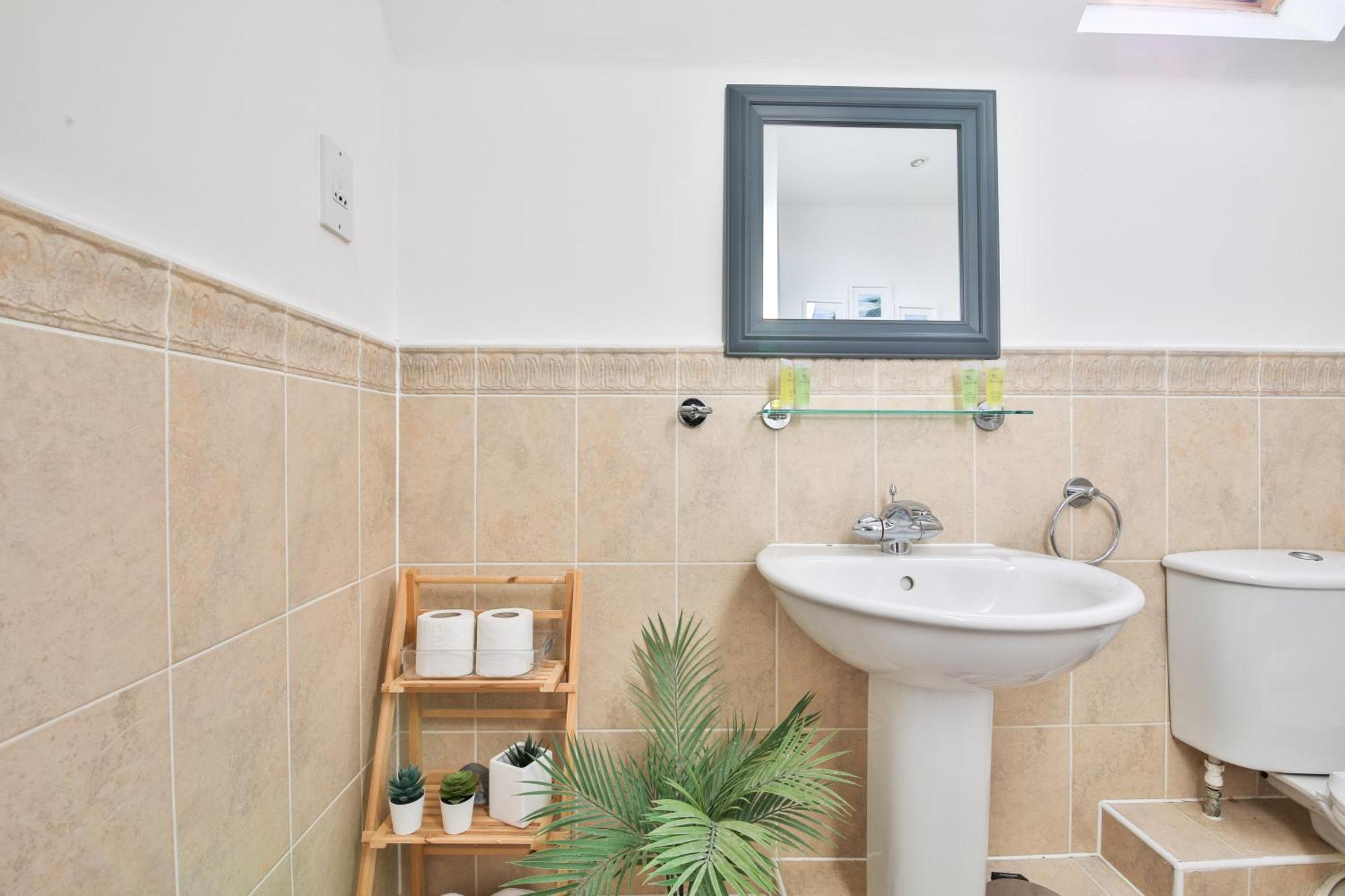Stayright 2 Bed Beach House With Private Parking- Next To Barry Beach And Jackson Bay Экстерьер фото