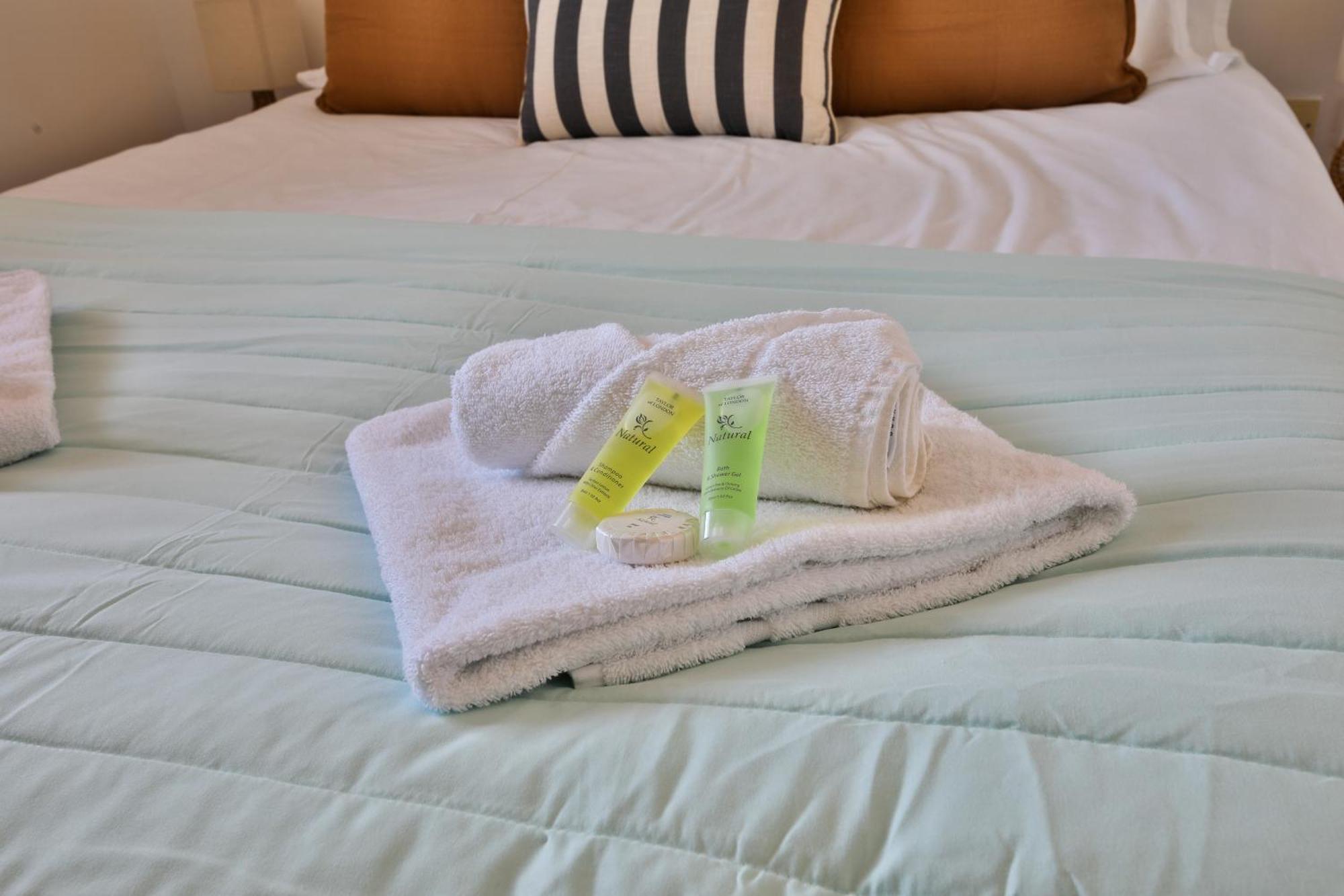 Stayright 2 Bed Beach House With Private Parking- Next To Barry Beach And Jackson Bay Экстерьер фото