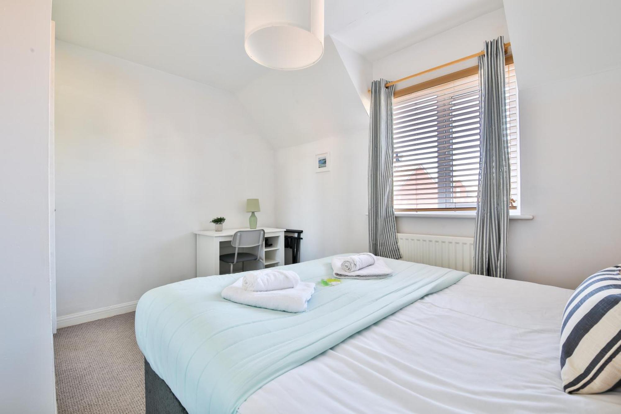 Stayright 2 Bed Beach House With Private Parking- Next To Barry Beach And Jackson Bay Экстерьер фото