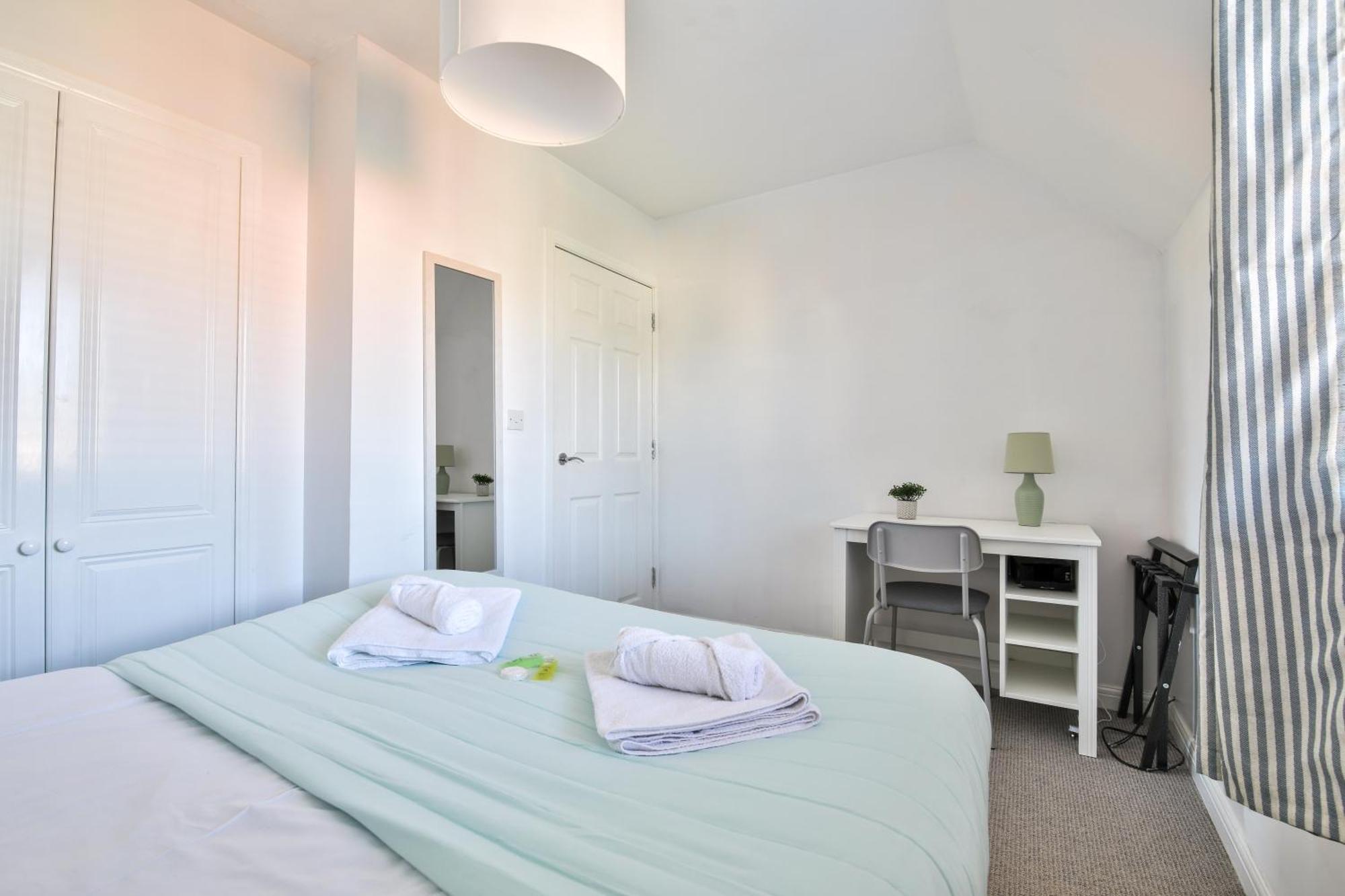 Stayright 2 Bed Beach House With Private Parking- Next To Barry Beach And Jackson Bay Экстерьер фото