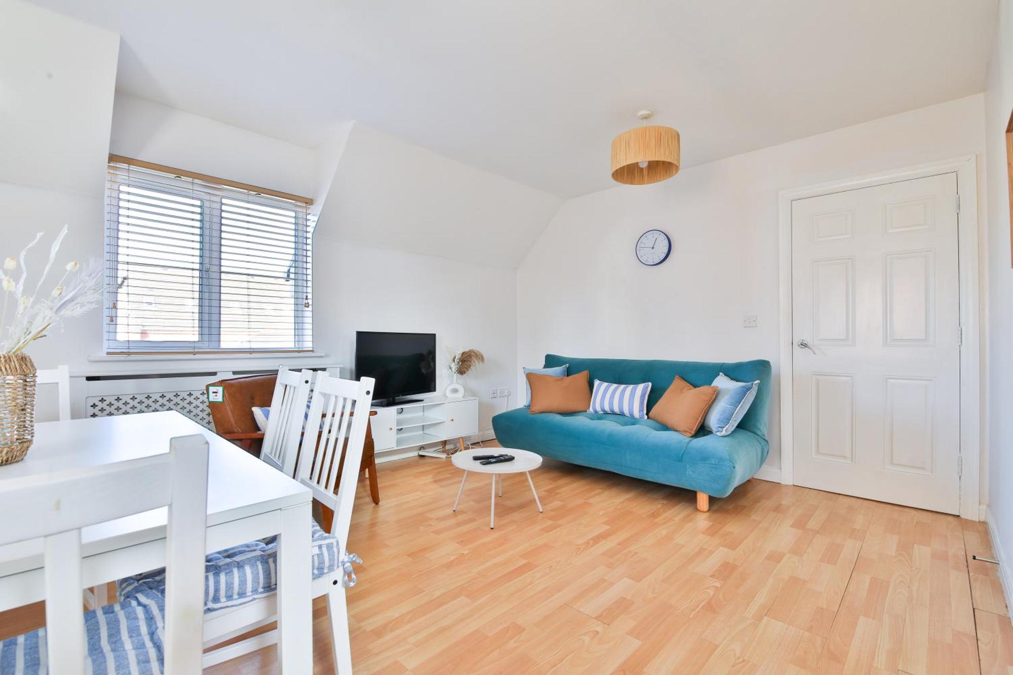 Stayright 2 Bed Beach House With Private Parking- Next To Barry Beach And Jackson Bay Экстерьер фото